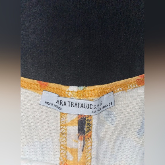 Zara (Trafaluc) - Floral Body-con Sunflower Dress - Sz- M 👗🛍️ - Picture 3 of 8